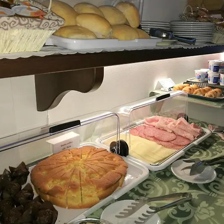 La Ξενοδοχείο 2*