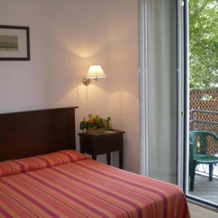 La Hotel 2*