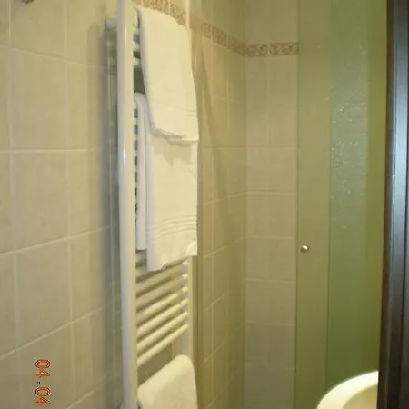 La Hotell 2*